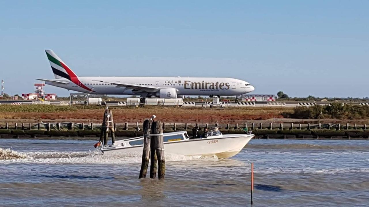 B&B "Gabriel&Melissa" Airport View - Nuova - Ristrutturato Gennaio 2022 Tessera Exterior foto