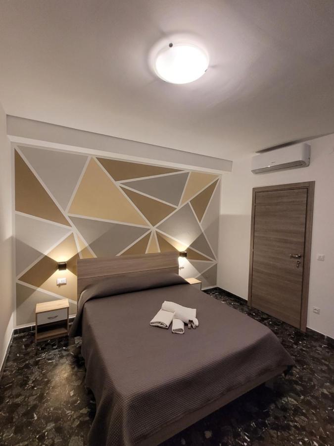 B&B "Gabriel&Melissa" Airport View - Nuova - Ristrutturato Gennaio 2022 Tessera Exterior foto